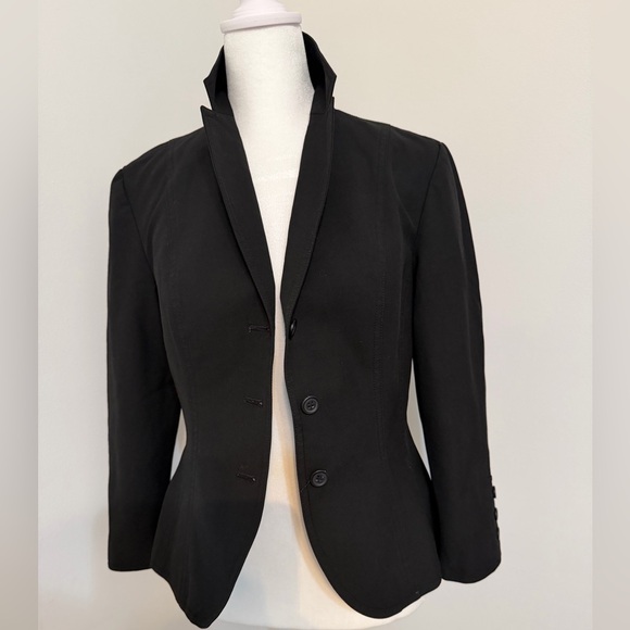 The Limited Classic Black Blazer - Picture 4 of 11